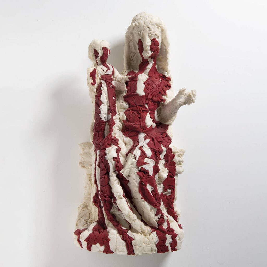 Bloody Mary, 2018, polyuretanová pryskyřice, ztužený textil, 50,5 x 22 x 14 cm